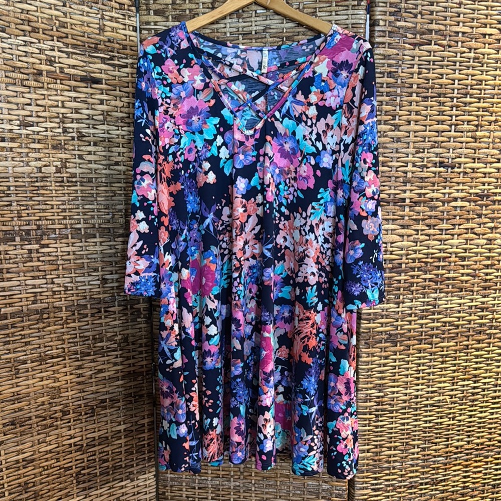 Floral Print Dress with Crisscross Neckline 2X